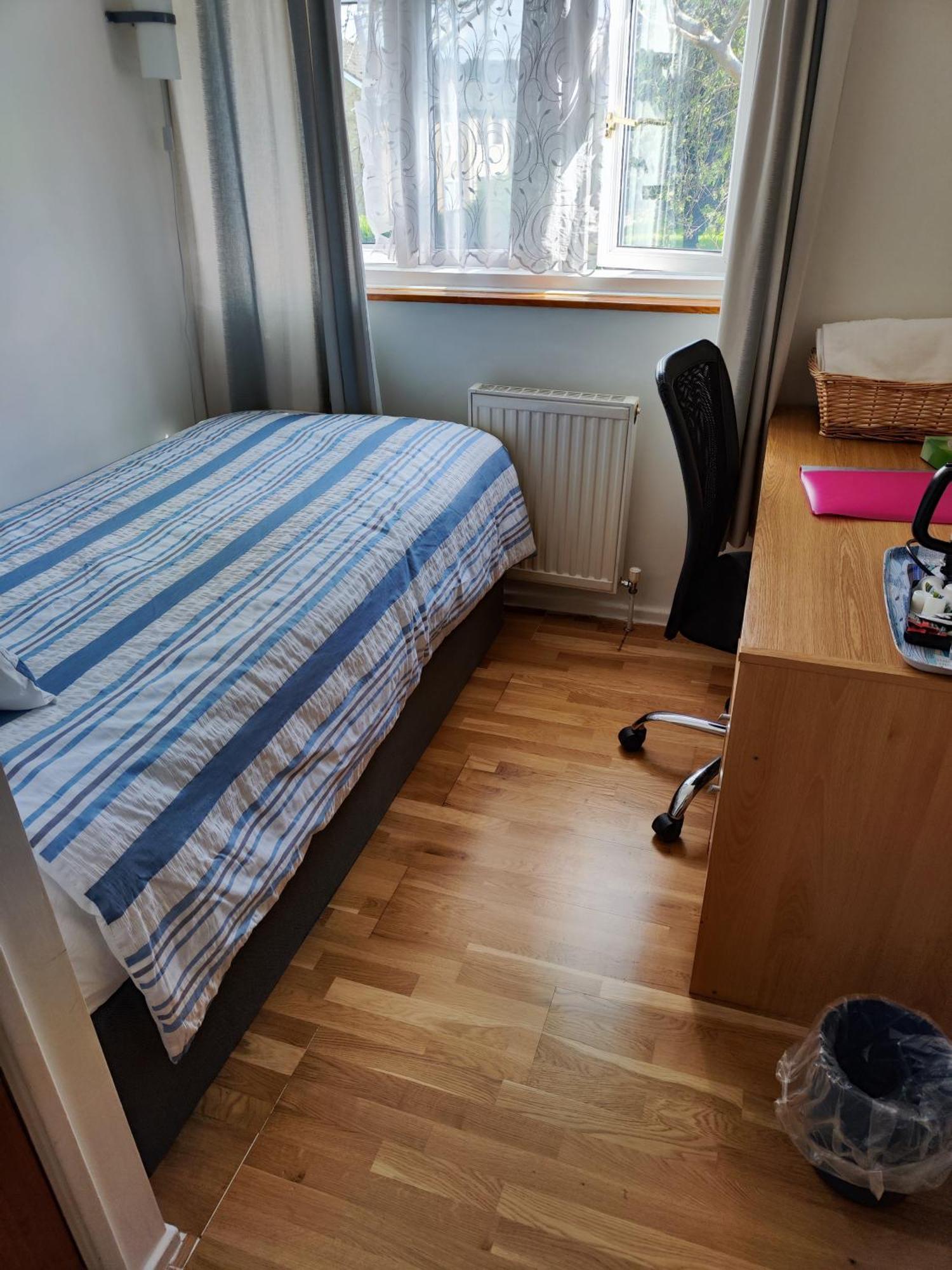 シンプリー ゲストハウス ロンドン 部屋 写真