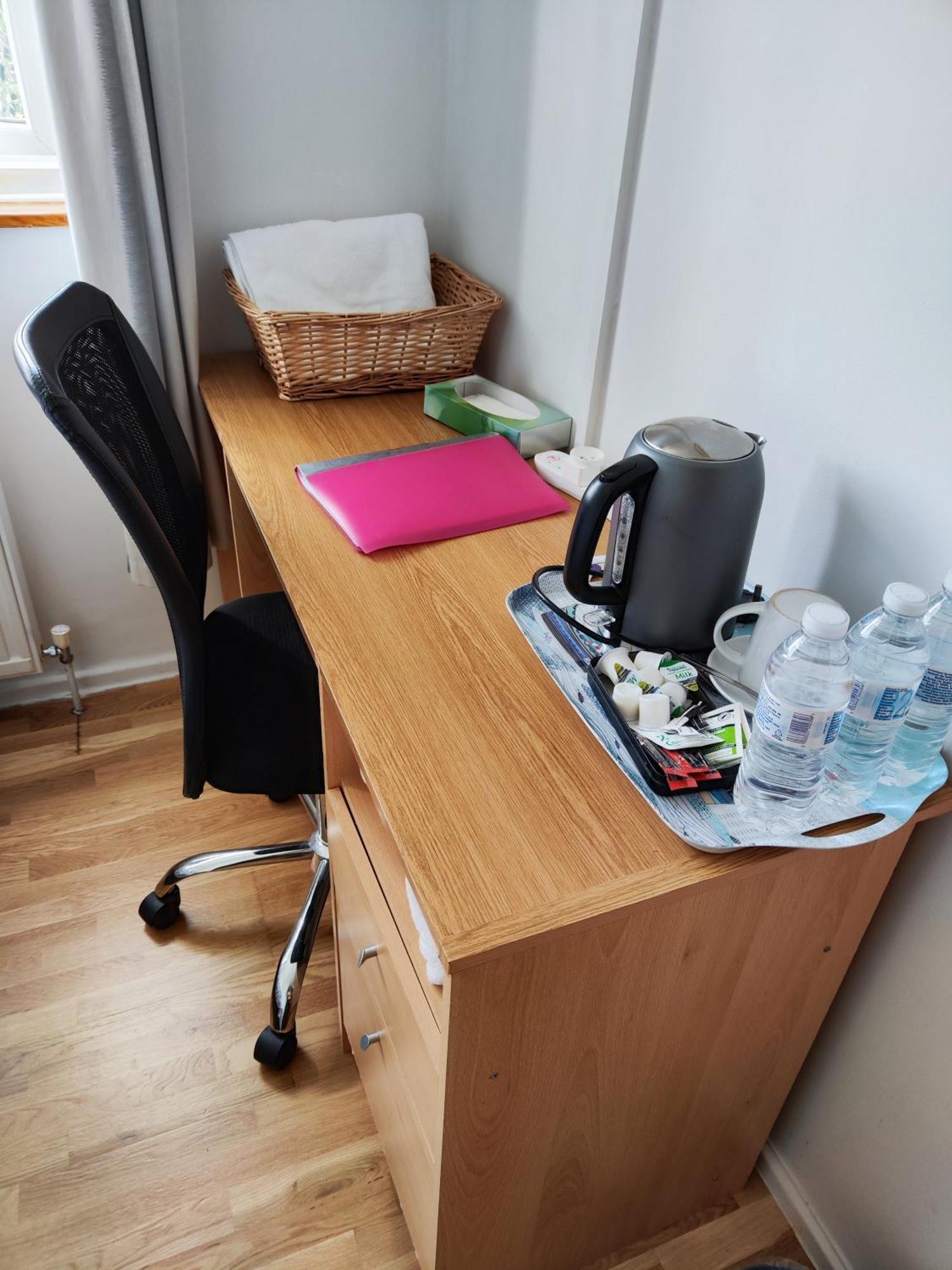シンプリー ゲストハウス ロンドン 部屋 写真