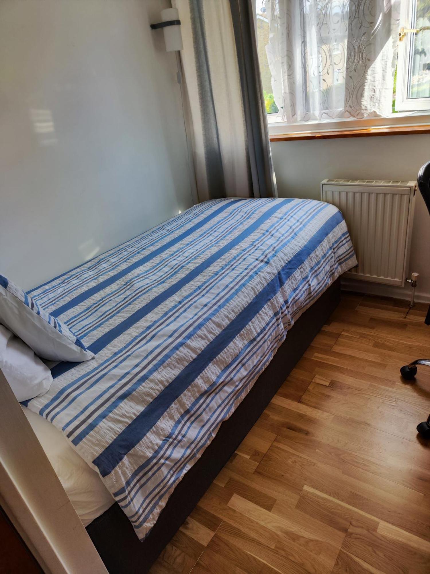 シンプリー ゲストハウス ロンドン 部屋 写真
